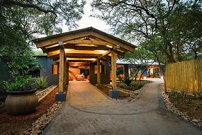 Vuyani Safari Lodge