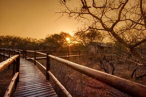 Vuyani Safari Lodge