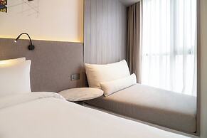 Triple Y Hotel