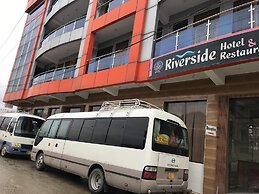 Hotel River side and Restaurant