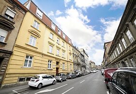 Zagreb 3 Hearts