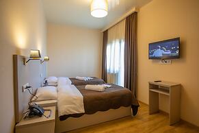 Hotel Green Town