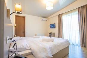 Hotel Green Town