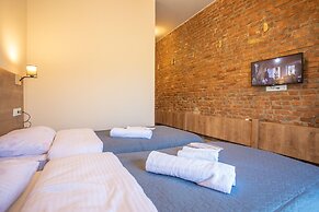 Hotel Green Town