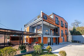 Hotel Green Town