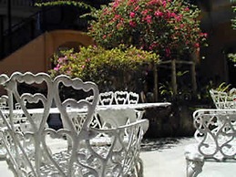 Hotel Spring