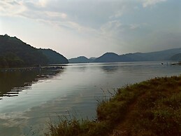 Begnas Lake Front Guest House