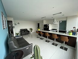 Napoles Condo Suite