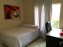 Tntee Apartments