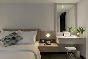 Peng Apartment