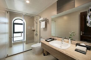 Halios Hotel Halong