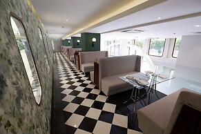 Justice Hotel
