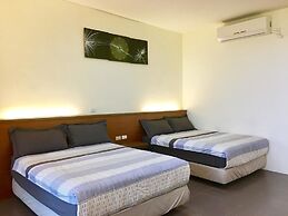 White Sand Beach 32