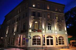 OPERA Hostel