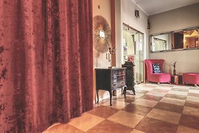 OPERA Hostel