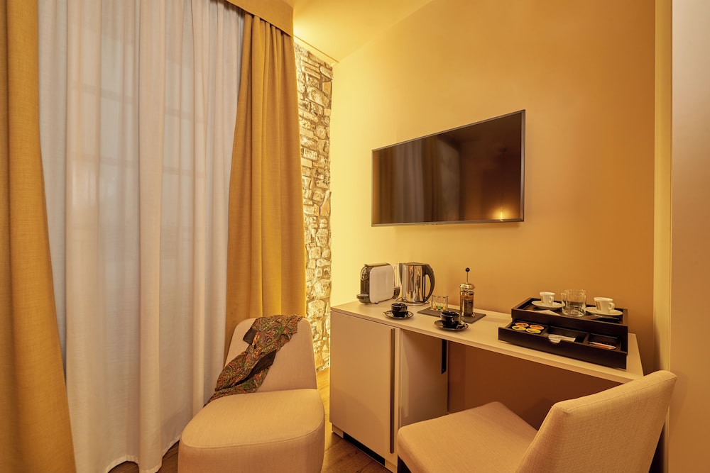 73 Boutique Hotel