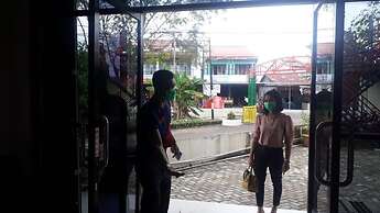 Gold Line Guest House