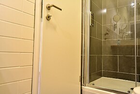 Golden B&B