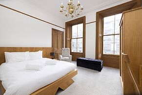 JOIVY 5 Bedroom Apt Near Meadows & George Square