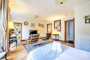 Royal Mile Studio in Prime Location