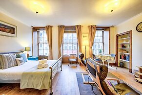 Royal Mile Studio in Prime Location