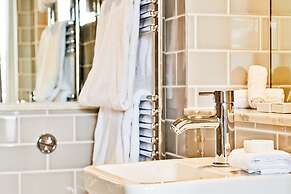 JOIVY Luxury George Street Apartments: Forth Suite