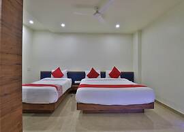 Hotel Kuber by Sky Stays