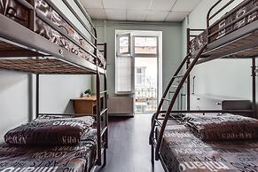 Mister Econom Hotel - Hostel