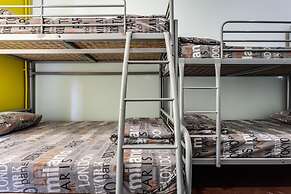 Mister Econom Hotel - Hostel