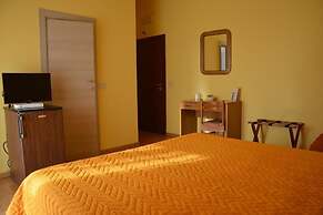 Piccolo Hotel