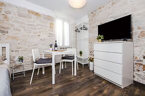 Pisinium Studios