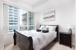 TopLine Suites - Ice Condos