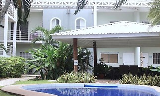 Pura Vida Condo