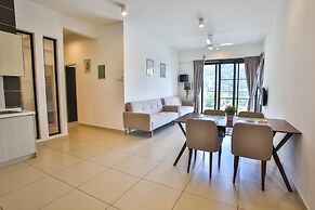 OwnAStay Midhill by Symphony Suite