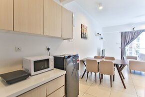 OwnAStay Midhill by Symphony Suite