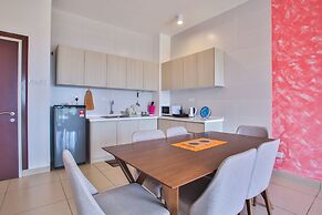 OwnAStay Midhill by Symphony Suite
