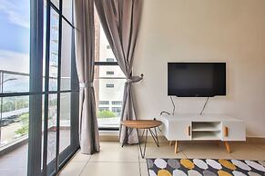 OwnAStay Midhill by Symphony Suite