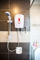 OwnAStay Midhill by Symphony Suite