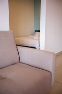 OwnAStay Midhill by Symphony Suite