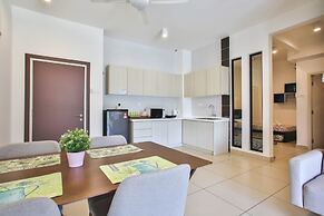 OwnAStay Midhill by Symphony Suite