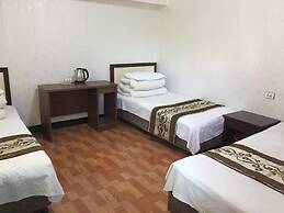 Huayang Guesthouse