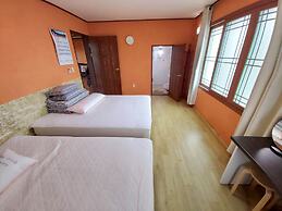 Feeling Good House