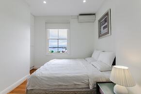 Waterview Terrace in Historic Rocks
