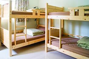 Happy Tree Hostel