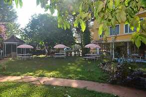 Lake View Resort