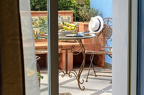 Mediterranean Charm