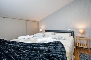 Lakovich Sea View Apartments