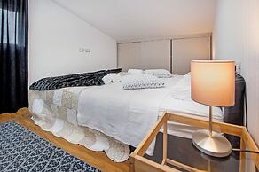 Lakovich Sea View Apartments