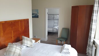 Hotel 242