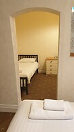 Hotel 242